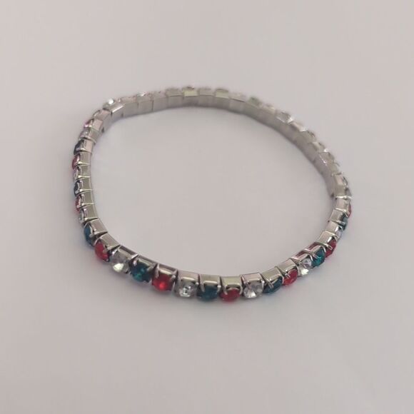 126 Red Green and‎ Crystal Rhinestones Stretch Bracelet - Picture 2 of 5